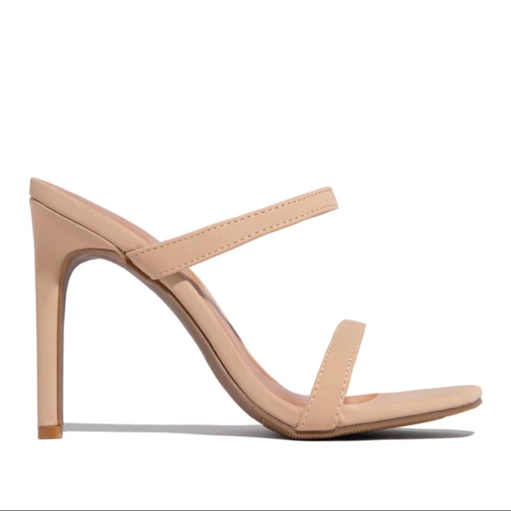 Chic Attraction - image 5